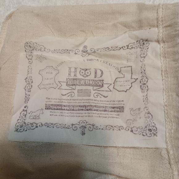 Hide and Drink squared fold coin purse NWOT. 100%leather. - Picture 6 of 6